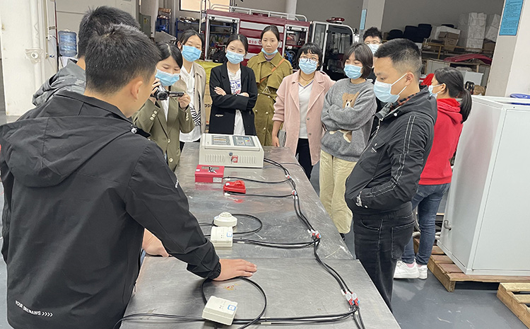 全氟己酮滅火裝置產品培訓.jpg 全氟己酮滅火裝置產品培訓.jpg